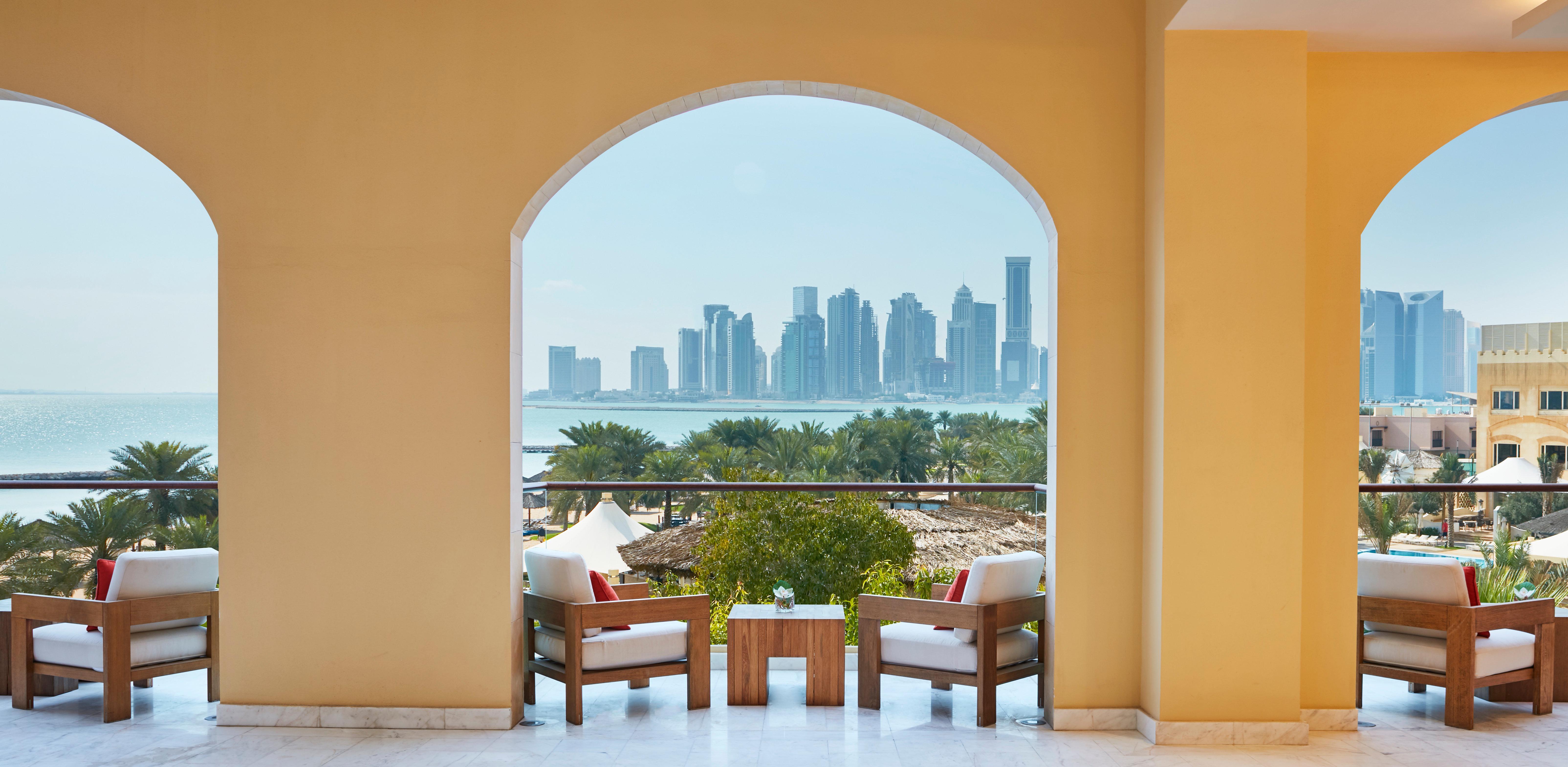 Intercontinental Doha Beach & Spa By Ihg Esterno foto View of Doha skyline from the hotel