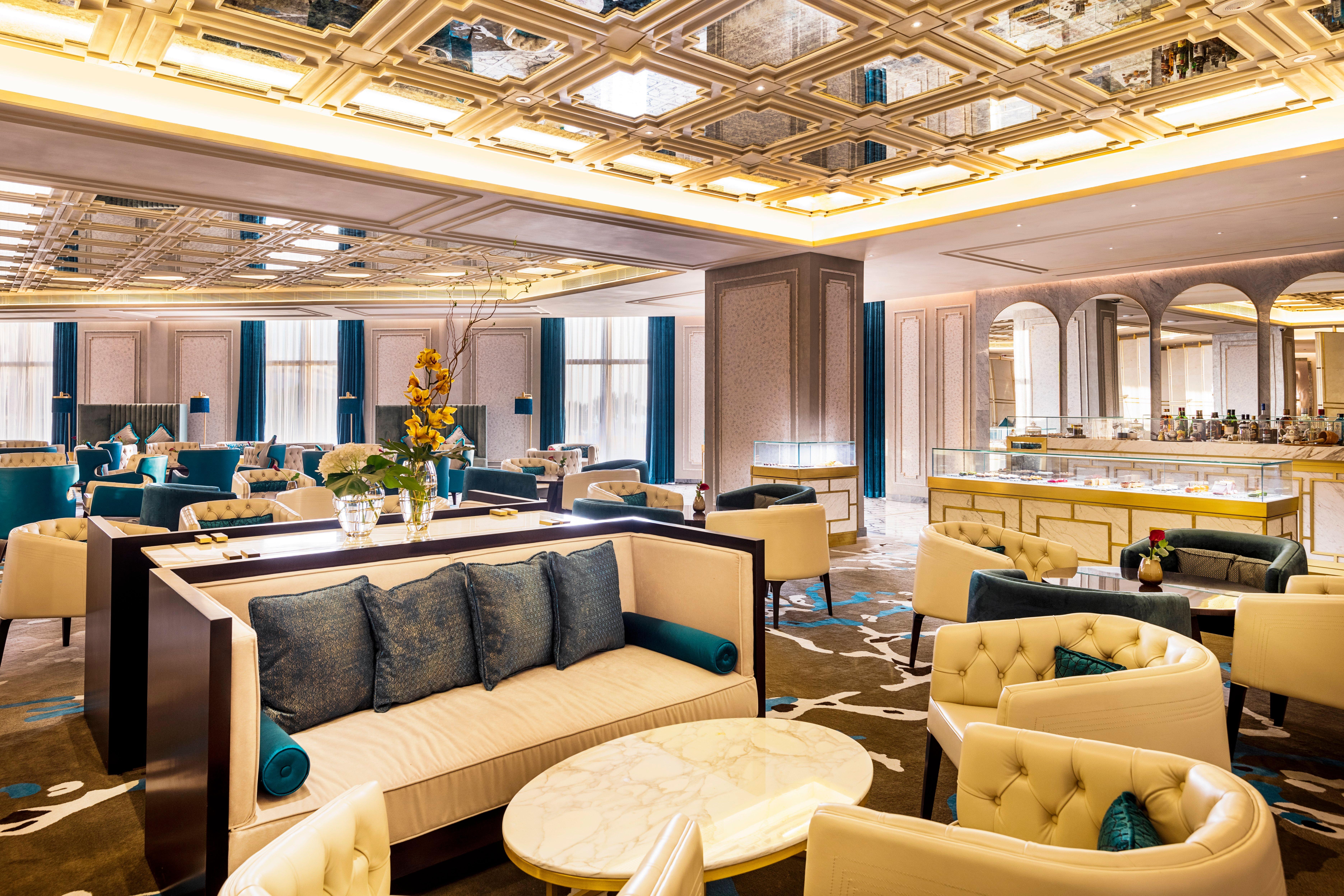 Intercontinental Doha Beach & Spa By Ihg Esterno foto The interior of the lounge
