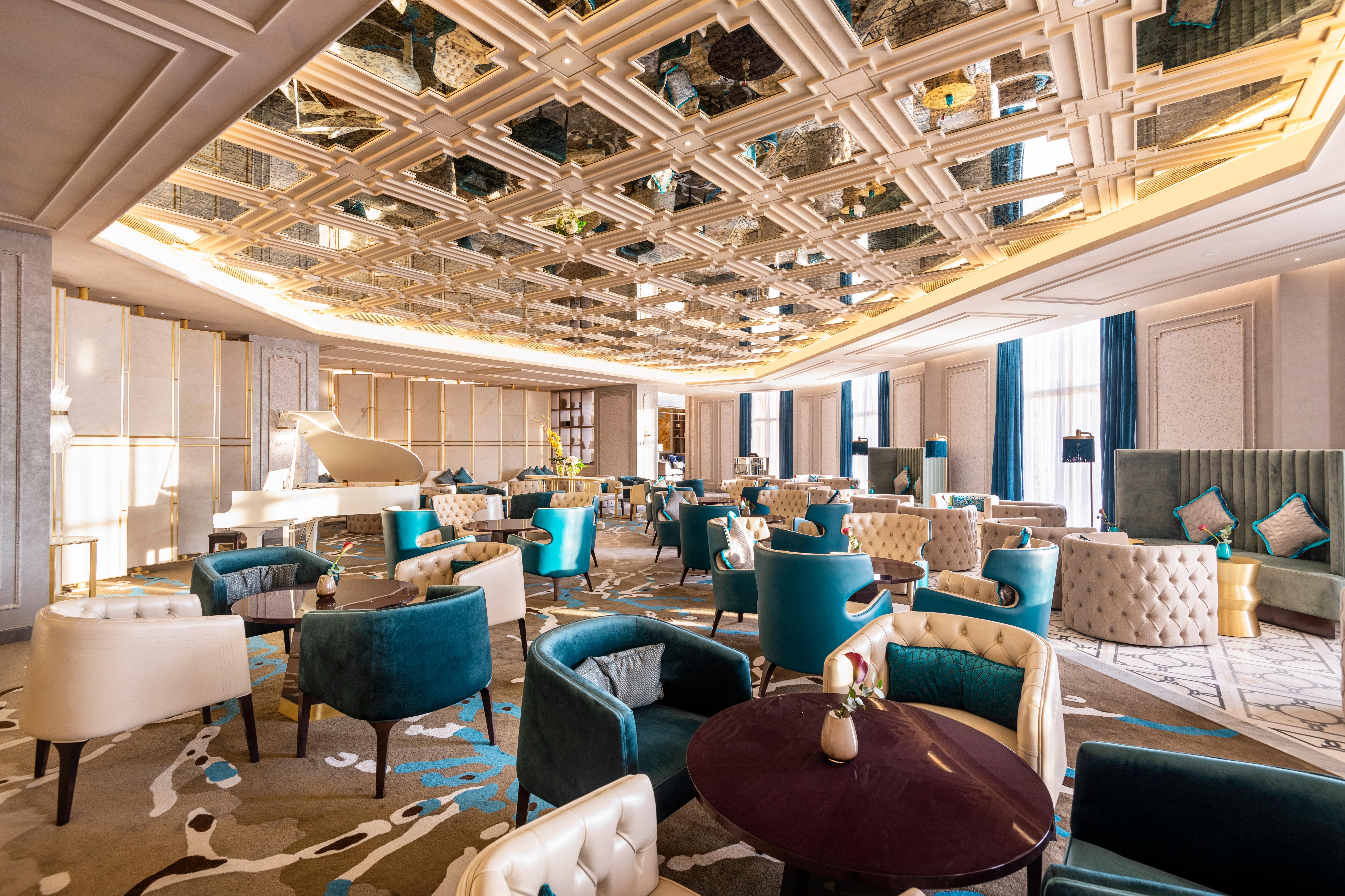 Intercontinental Doha Beach & Spa By Ihg Esterno foto The interior of the lounge